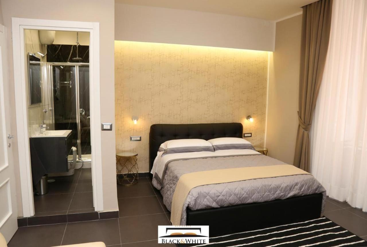 Residence Black & White Наполи Екстериор снимка
