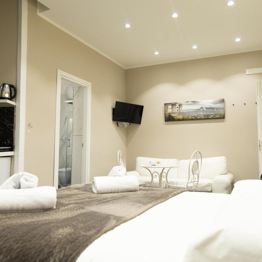 Residence Black & White Наполи Екстериор снимка