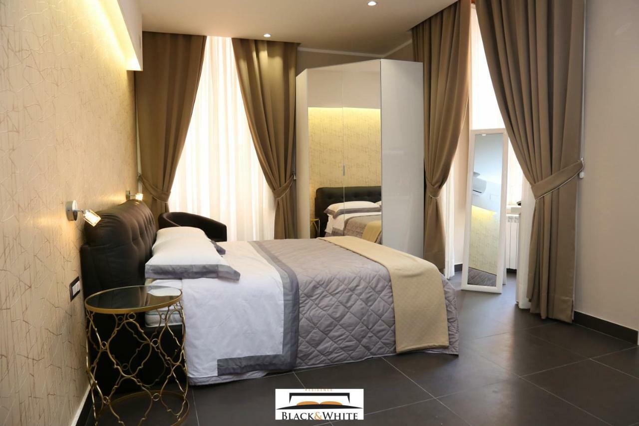 Residence Black & White Наполи Екстериор снимка